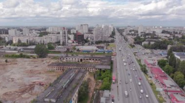 Yol Kavşağı ve İnşaat