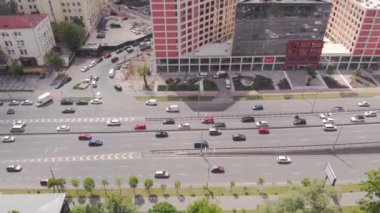 Yol ve Apartman Binaları