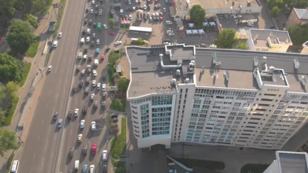 Trafik sıkışık Apartman Binaları — Stok video