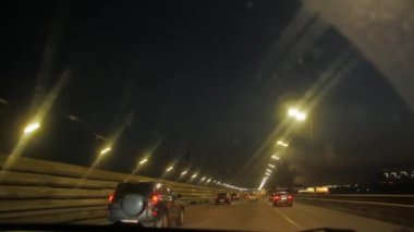Gece Köprü Yolu Arabaları