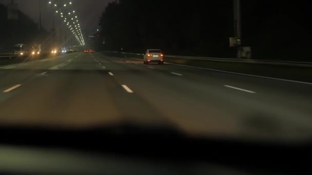 Ночное шоссе — стоковое видео
