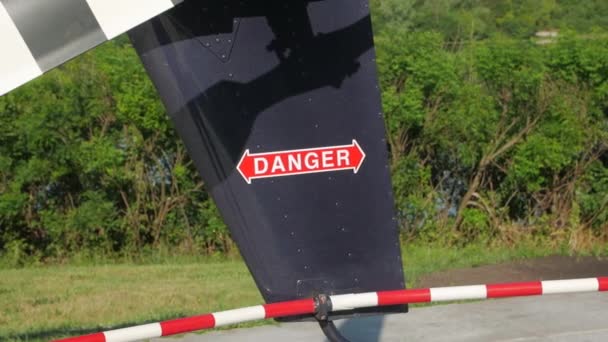 Опасность на вертолете — стоковое видео