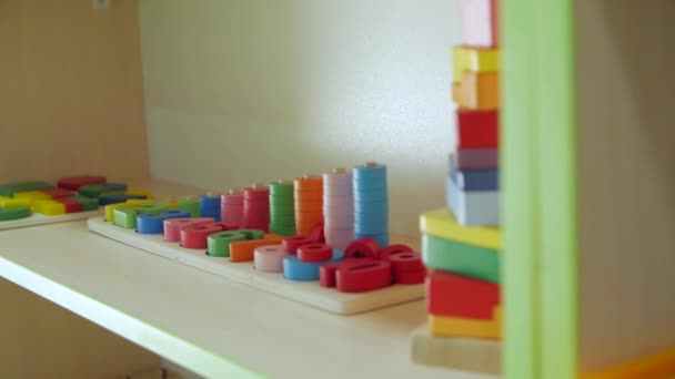 Детские образовательные игрушки — стоковое видео