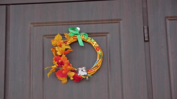 Wreath On The Door — Stock Video