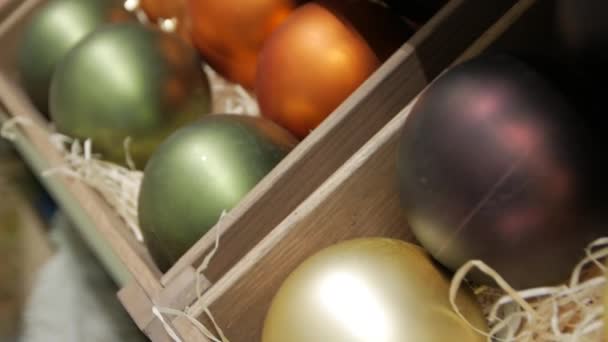 Vánoční míče dekorace — Stock video