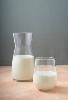 seçici odak, bardaktaki süt ürünü