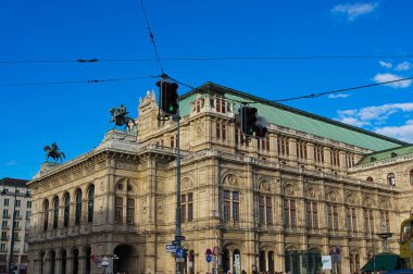 Vienna, Avusturya - Aralık 2018: Dış Viyana Opera Evi