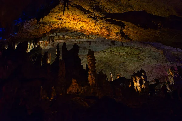 Colorida Iluminación Las Cuevas Postojna Postojna Eslovenia — Foto de Stock