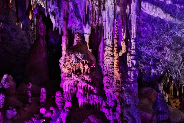 Iluminação Colorida Das Cavernas Postojna Postojna Eslovénia — Fotografia de Stock