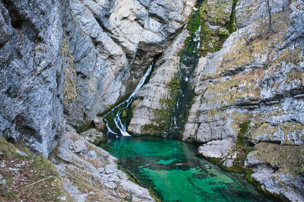 Gyönyörű Savica Vízesés Egy Téli Napon — Stock Fotó