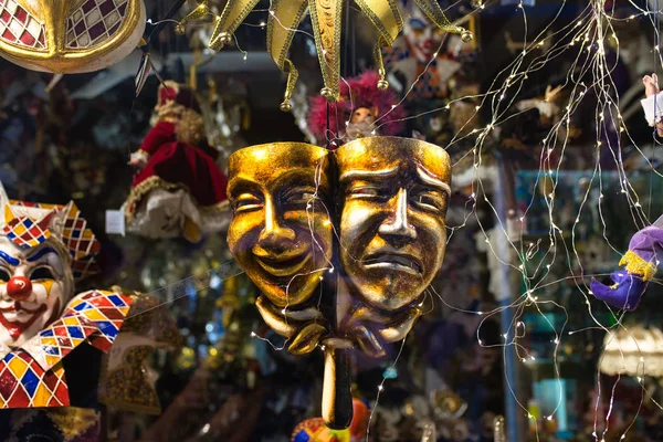 Wenecja Włochy Styczeń 2019 Wyświetlaczu Sklepu Dużą Ilością Tradycyjnych Masek — Zdjęcie stockowe