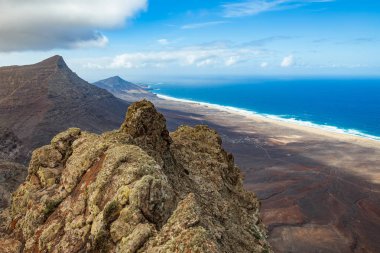 Güzel bir deniz manzarası Fuerteventura ada, Pico de Zarza, Kanarya Adaları, İspanya en yüksek noktasından Panoraması. Üstten görünüm
