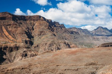 Gran Canaria ada manzaralı dağ manzarası. Doğa arka plan