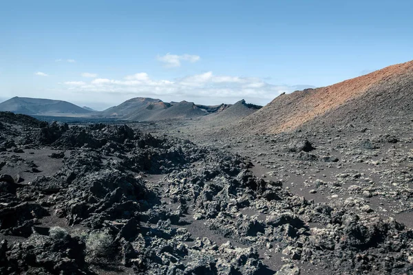 Paisajes Volcánicos Del Parque Nacional Timanfaya Lanzarote Isla Canaria Fondo — Foto de Stock