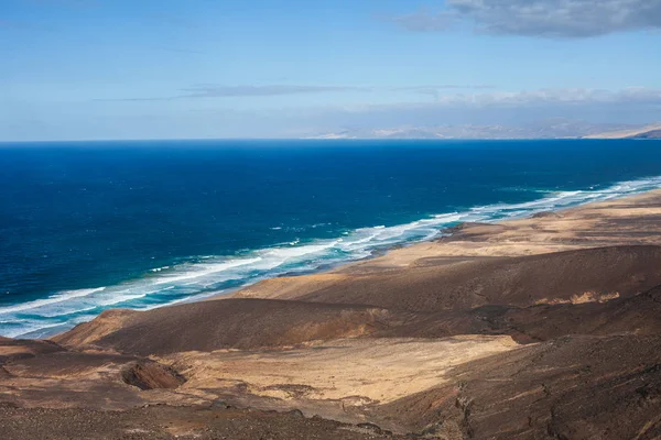 Piękny Seascape Wyspy Fuerteventura Góry Wyspy Kanaryjskie Hiszpania Tle Natura — Zdjęcie stockowe