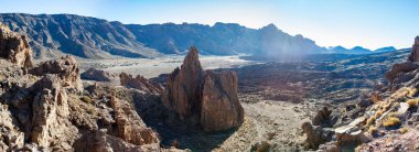 Doğal dağ panorama manzara Tenerife adasında Teide Milli Parkı. Doğa arka plan