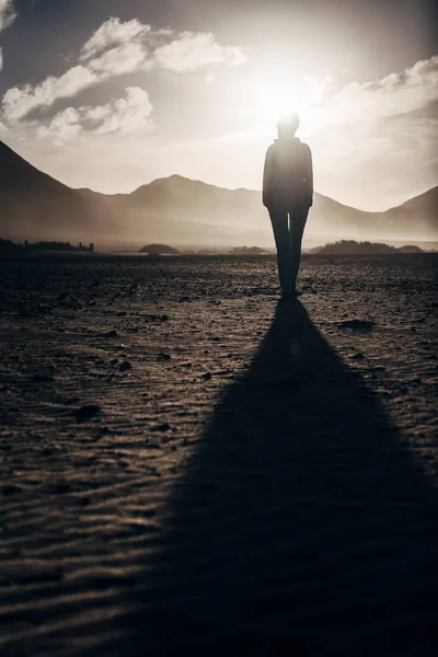 Lonely Woman Desert Mystery Concept — Stock Photo, Image