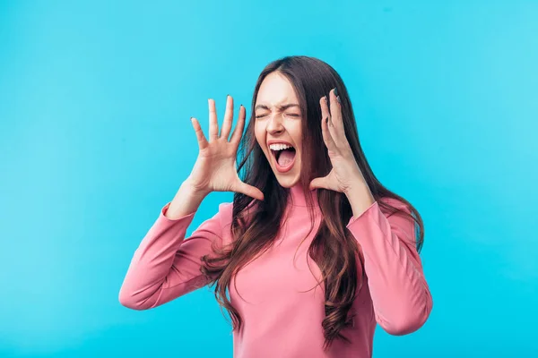 Shouting Young Angry Woman Blue Background Emotions Concept — Stock Photo, Image