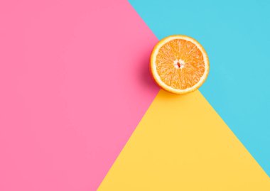 Soyut geometri üzerine turuncu renkli kağıt dokusu minimalizm arkaplanı