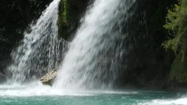 Close Steady Shot Waterfalls Cascading Pool — Stock Video