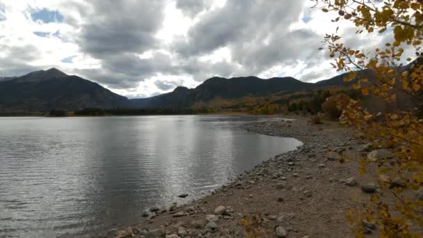 Plan Stable Lac Dillon Réservoir Dillon Avec Des Feuilles Tremble — Video