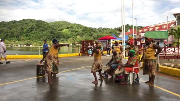 Roatan Honduras Enero 2018 Toma Mano Grupo Residentes Locales Colorido — Vídeo de stock