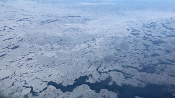 Handschussbild Riesiger Eisbrocken Die Winter Über Dem Meer Nordpazifik Zugefroren — Stockvideo