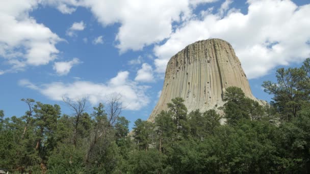 Wide Shot Devils Tower Também Conhecido Como Bear Lodge Butte — Vídeo de Stock