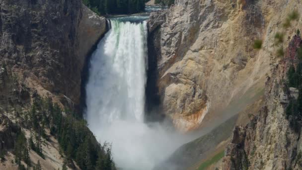 Přiblížení Úzké Stabilní Záběr Nižší Spadá Yellowstonského Národního Parku Pozadí — Stock video