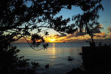 Tropikal ada gün batımı fotoğrafları