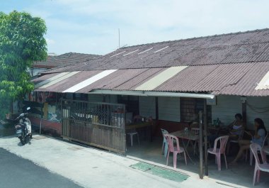 Malacca, Malezya--Şubat 2018: Melaka City Portugese yerleşim köyünde yol yan yemek mekanları.