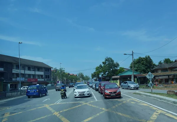 Malaca Malásia Fevereiro 2018 Vechicles Parar Para Uma Luz Vermelha — Fotografia de Stock