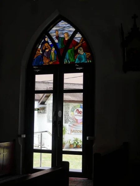 Malaka Malaysia Februari 2018 Pemandangan Dari Dalam Pintu Kaca Gereja — Stok Foto
