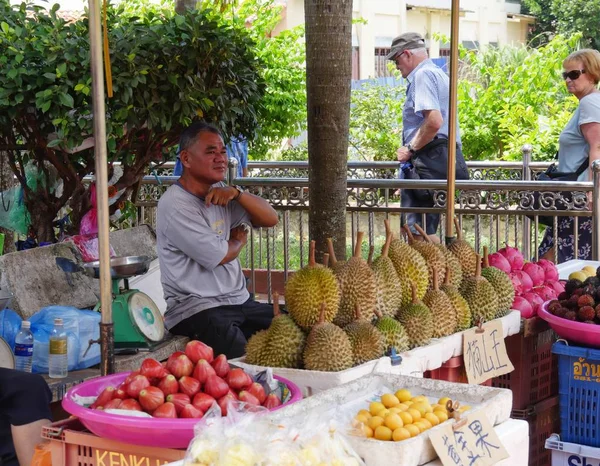 Malaca Malaysia Febuary 2018 Homem Vende Frutas Variadas Como Duriano — Fotografia de Stock