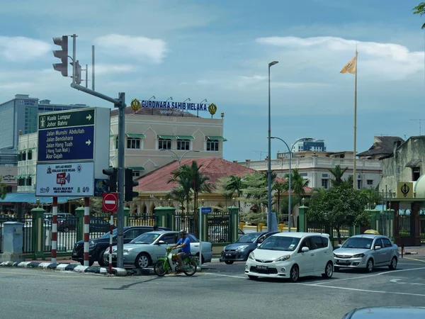 Malacca Malajzia Február 2018 Járművek Megáll Egy Piros Jelzőlámpa Egy — Stock Fotó