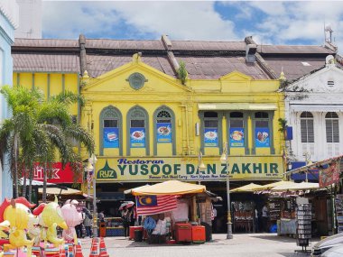 Kuala Lumpur, Malezya-Mart 2018: Kuala Lumpur Merkez Pazarı 'nda bir restoranın renkli cephe.