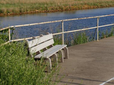 Elmer Thomas Gölü rampasında bench, Wichita Mountain Wildlife Refuge, Oklahoma.