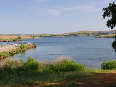 Elmer Thomas Gölü, Oklahoma bir tarafta rıhtım manzaralı