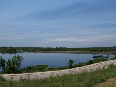 Kükürt Veteran göl, Oklahoma yoldan görüldü.