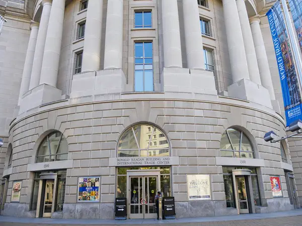 Washington Usa September 2017 Portrait Shot Facade Ronald Reagan Building — Stock Photo, Image