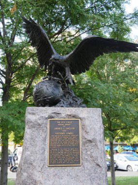 Washington, D.C. USA- Eylül 2017: Özgürlüğü simgeleyen Bex Eagle heykeli. Heykel 1980 yılında Lorenzo E. Ghiglieri tarafından yapılmıştır..