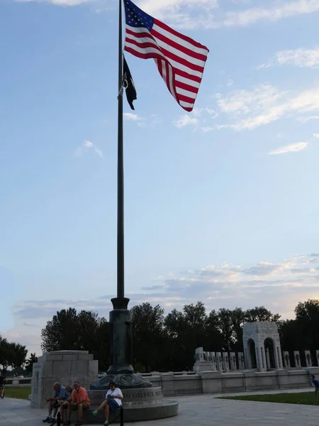 Washington Usa Září 2017 Spojené Státy Vlajky Vlnění Pólu Mistrovství — Stock fotografie