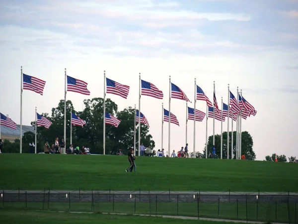 Washington Eua Setembro 2017 Bandeiras Dos Estados Unidos América Voam — Fotografia de Stock