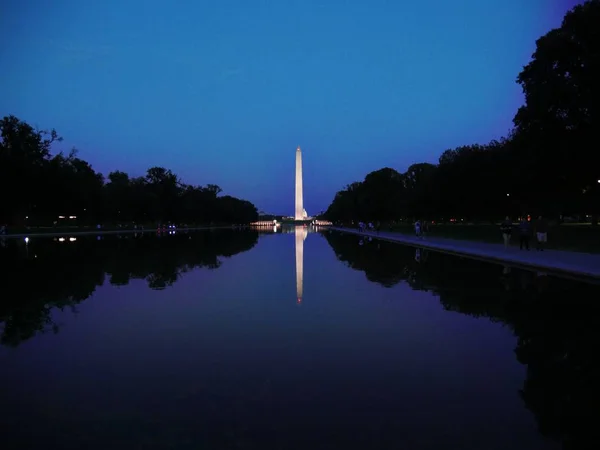 Washington Eua Setembro 2017 Fotografia Silhueta Monumento Washington Refletida Nas — Fotografia de Stock