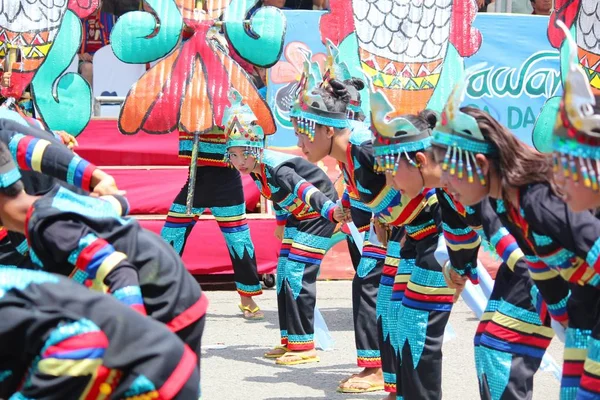 Davao City Filipinler Ağustos 2014 Sokak Dansı Yarışmasına Katılanlar Sokaklarda — Stok fotoğraf