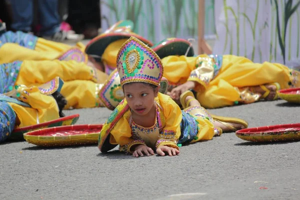 Davao City Filippinerna Augusti 2014 Streetdancers Kadawayan Festival Parad Livlig — Stockfoto