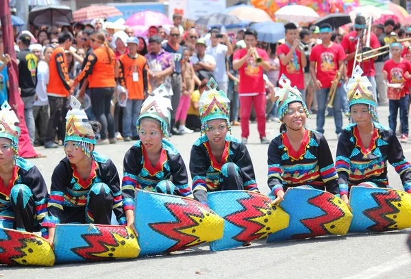 Davao City Filipinler Ağustos 2014 Sokak Dansları Yarışması Dansçıları Sokaklarda — Stok fotoğraf