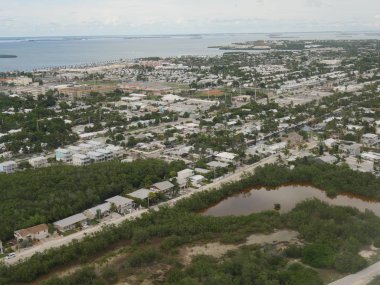 Key West, Florida'nın havadan görünümü, bir uçak penceresinden görüldü 