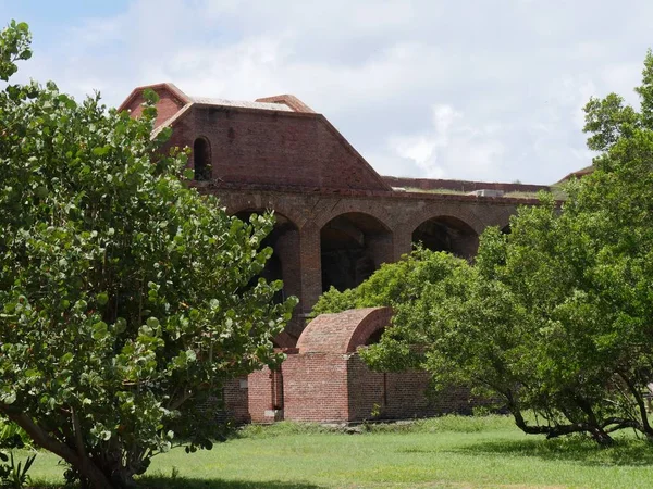 Indrukwekkende Structuur Van Fort Jefferson Een Historisch Ilitair Fort Het — Stockfoto