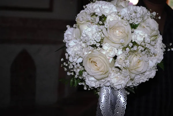 Primer Plano Ramo Nupcial Rosas Blancas Flores Del Aliento Del — Foto de Stock